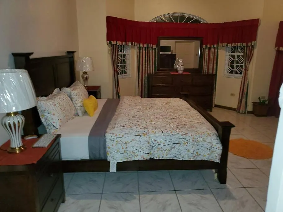 Prestige At Westgate Hills-4 Bedrooms With Dry Bar Montego Bay Willa