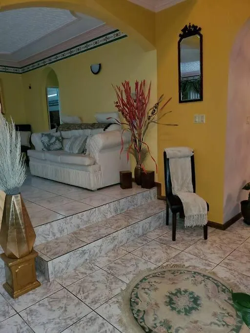 Villa Prestige At Westgate Hills-4 Bedrooms With Dry Bar Montego Bay Jamaïque