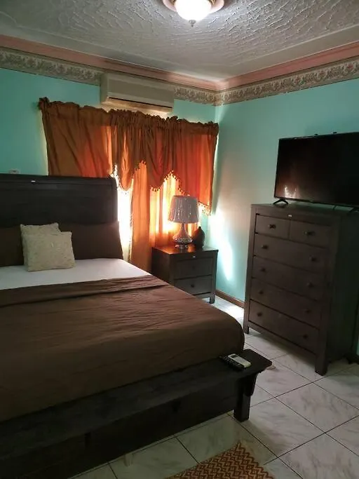 Villa Prestige At Westgate Hills-4 Bedrooms With Dry Bar Montego Bay